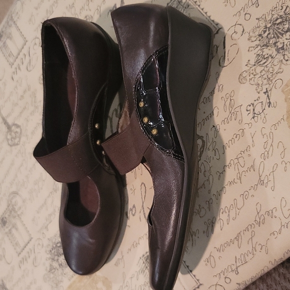 Brown Leather Size 8M Wedges - Picture 2 of 5